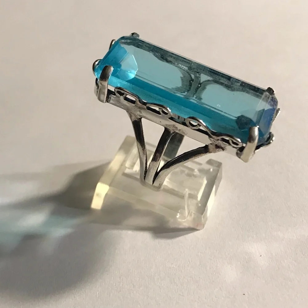 Blue Topaz 925 Sterling Silver Ring - Picture 2 of 3